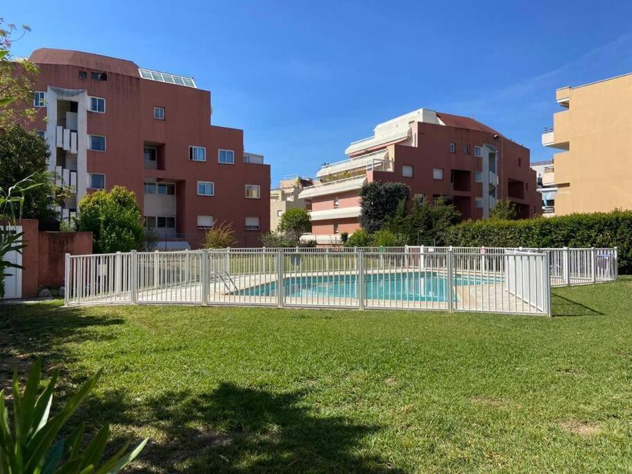 Ferienwohnung Pretty Studio Swimming Pool And Sea Cagnes-sur-Mer Exterior foto