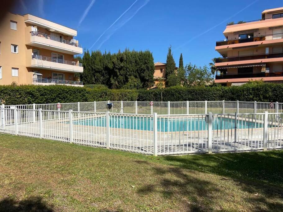 Ferienwohnung Pretty Studio Swimming Pool And Sea Cagnes-sur-Mer Exterior foto